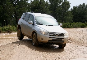 coffrets cadeaux, stage de pilotage, cartes cadeaux, carte cadeau, raid 4x4, raid aventure, Raid Maroc, Toyota Rav 4